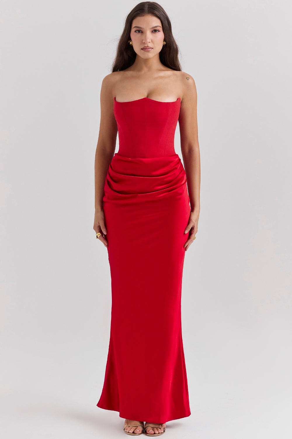Lång Bandeau Satinklänning – Elegant (Röd, Vit, Svart)